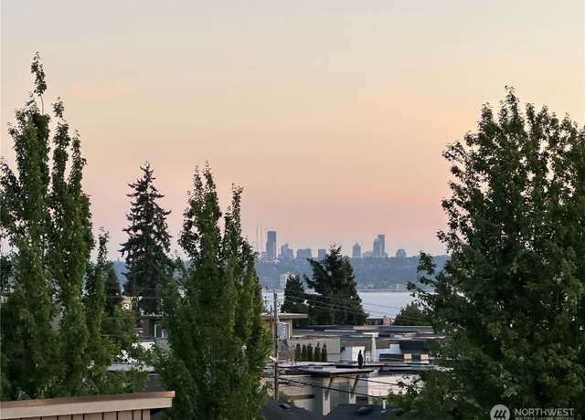Property at 327 2nd Ave S, Kirkland, WA 98033, 3 beds, 3.5 baths