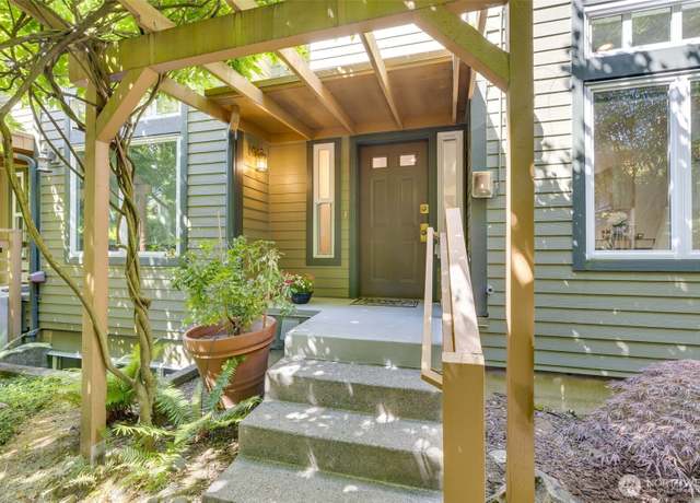 Property at 327 2nd Ave S, Kirkland, WA 98033, 3 beds, 3.5 baths