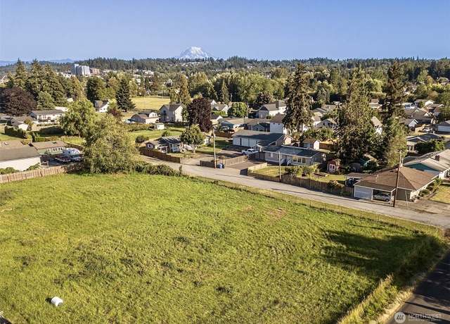 Property at 715 13th St SW, Puyallup, WA 98371