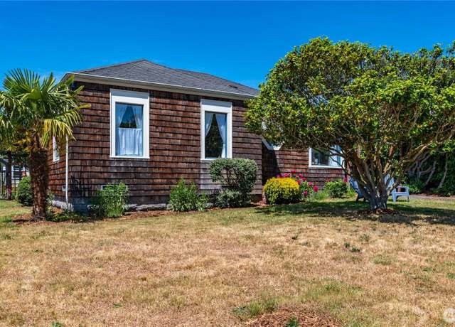 Property at 1726 Clay St, Port Townsend, WA 98368, 2 beds, 1 bath