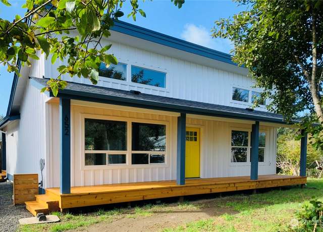 Property at 652 Olallie Cir SE, Ocean Shores, WA 98569, 2 beds, 2 baths