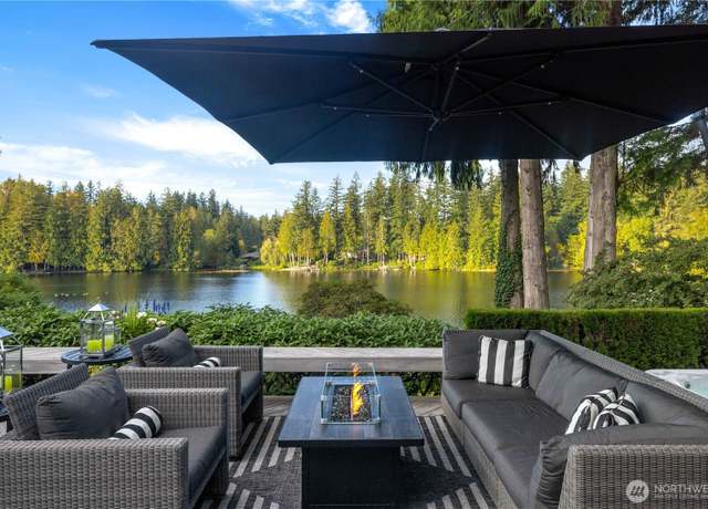 Property at 2061 E Beaver Lake Dr SE, Sammamish, WA 98075, 3 beds, 3 baths