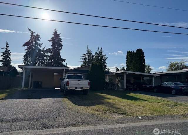Property at 408 N 21st St, Mount Vernon, WA 98273, 4 beds, 2 baths