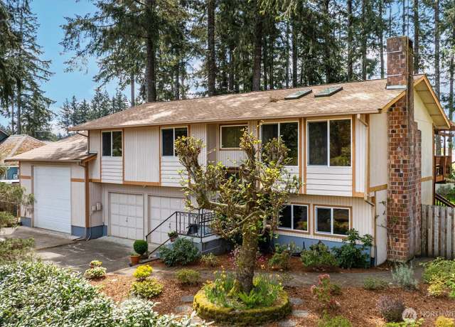 Property at 31 E Wysteria Ct, Shelton, WA 98584, 3 beds, 2.5 baths