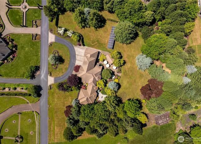Property at 10316 NE 110th Cir, Vancouver, WA 98662, 6 beds, 5.5 baths