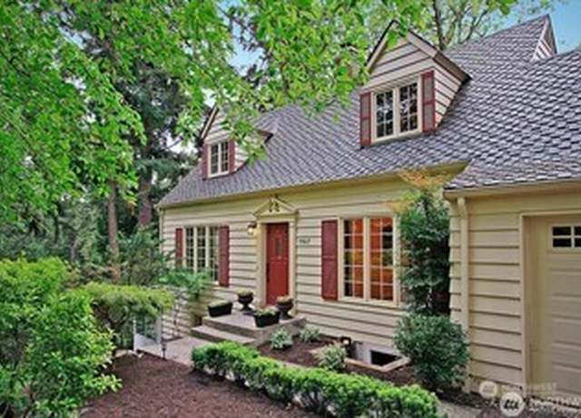 Property at 10607 NE 110th St, Kirkland, WA 98033, 3 beds, 2.5 baths