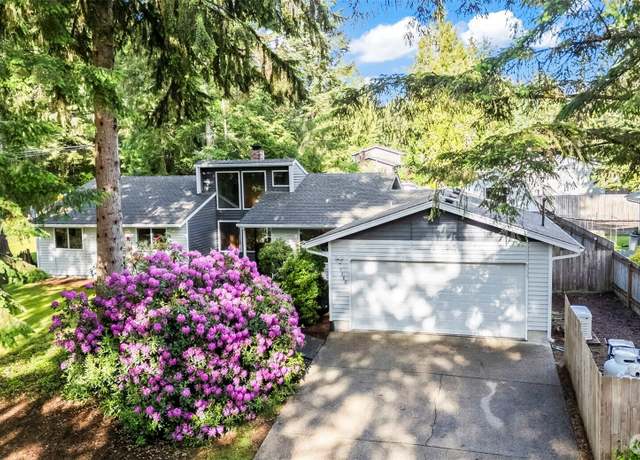Property at 5380 SE Wayne Pl, Port Orchard, WA 98367, 3 beds, 2.5 baths