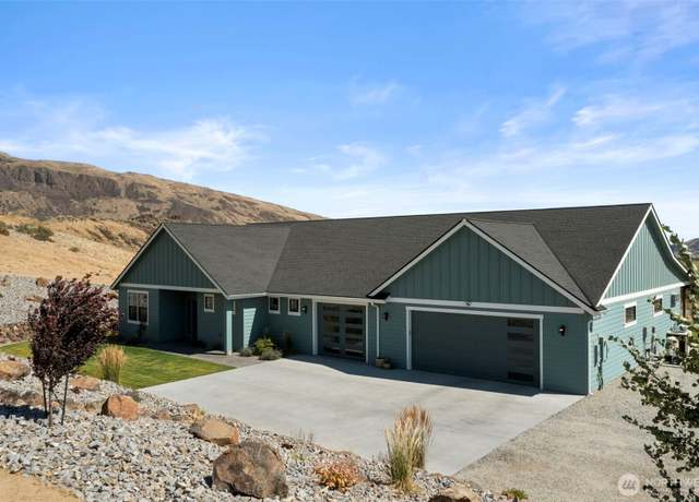 Property at 451 S Partridge Ln, East Wenatchee, WA 98802, 4 beds, 3.5 baths