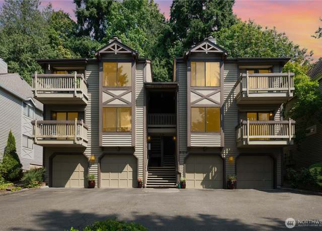 Property at 304 10th St, Kirkland, WA 98033, 8 beds, 8 baths