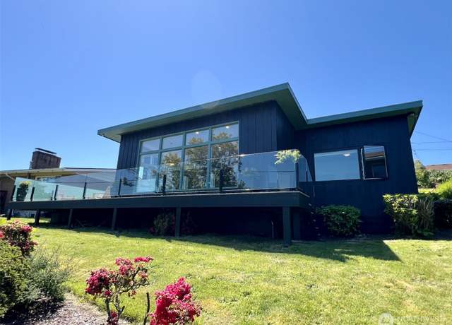 Property at 10846 Garden Pl S, Seattle, WA 98178, 3 beds, 1 bath