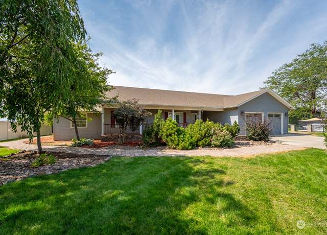 Property at 4892 Bluff Dr NE, Moses Lake, WA 98837, 3 beds, 2.5 baths