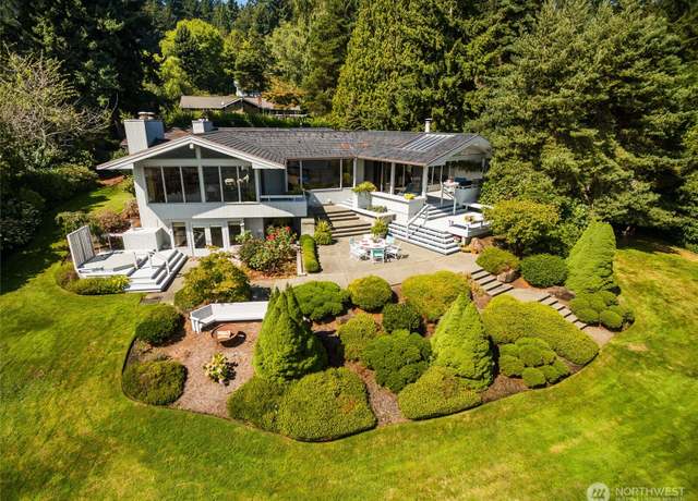 Property at 4802 E Mercer Way, Mercer Island, WA 98040, 4 beds, 4.5 baths