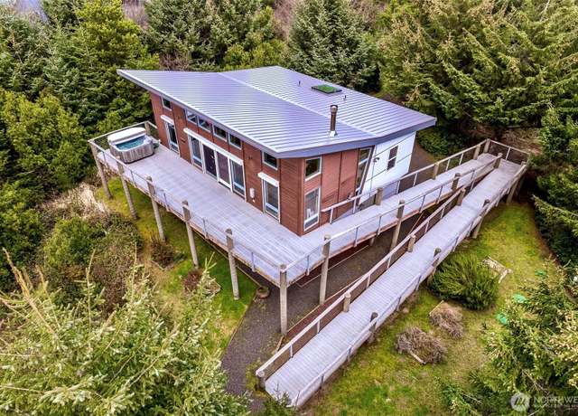 Property at 174 Sea Wind Ln SW, Ocean Shores, WA 98569, 3 beds, 2 baths