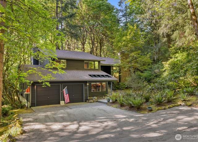 Property at 8326 NE Blakely Heights Dr, Bainbridge Island, WA 98110, 3 beds, 2.5 baths