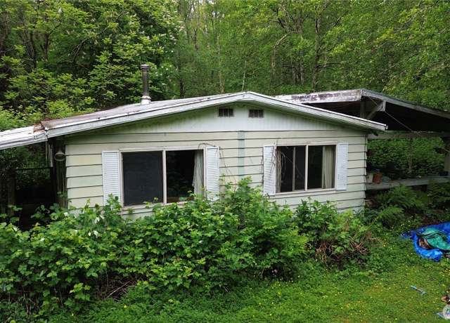Property at 2438 Squires Rd, Bellingham, WA 98229, 2 beds, 2 baths