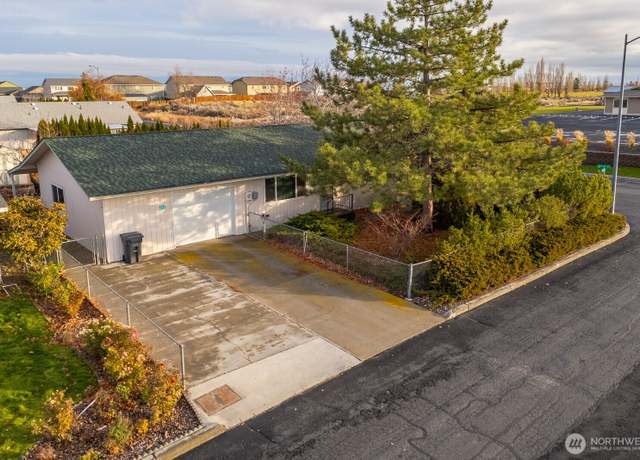 Property at 262 G St SE, Ephrata, WA 98823, 2 beds, 1.5 baths