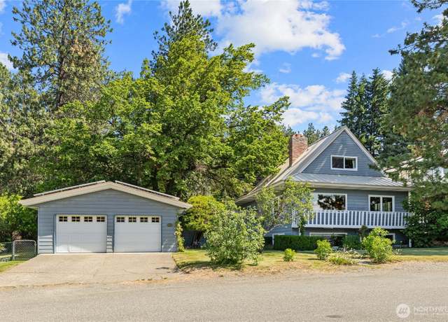Property at 206 W Fifth St, Cle Elum, WA 98922, 4 beds, 2.5 baths