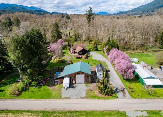 Property at 31228 370th Ave NE, Arlington, WA 98223, 3 beds, 2 baths