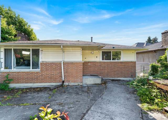 Property at 7919 37th Ave S, Seattle, WA 98118, 5 beds, 3 baths
