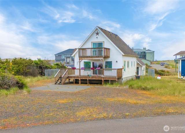 Property at 1421 Ocean Crest Ave SW, Ocean Shores, WA 98569, 3 beds, 2 baths