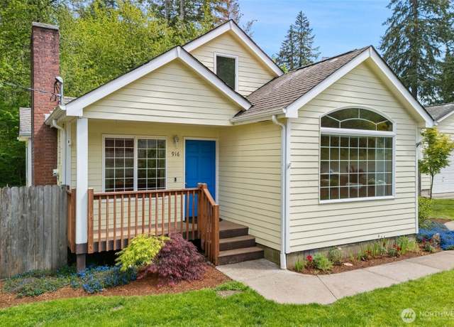 Property at 916 S 10th St, Shelton, WA 98584, 3 beds, 1.5 baths