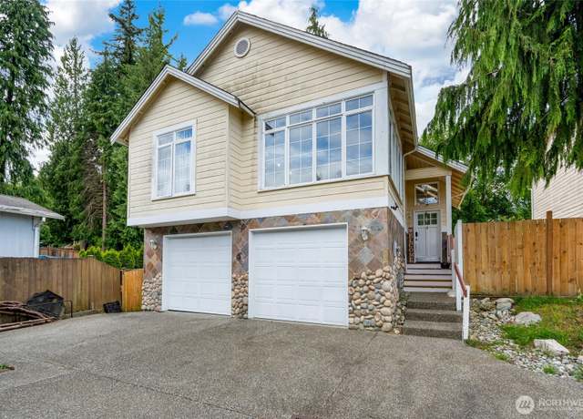 Property at 1014 W Mukilteo Blvd, Everett, WA 98203, 4 beds, 3 baths