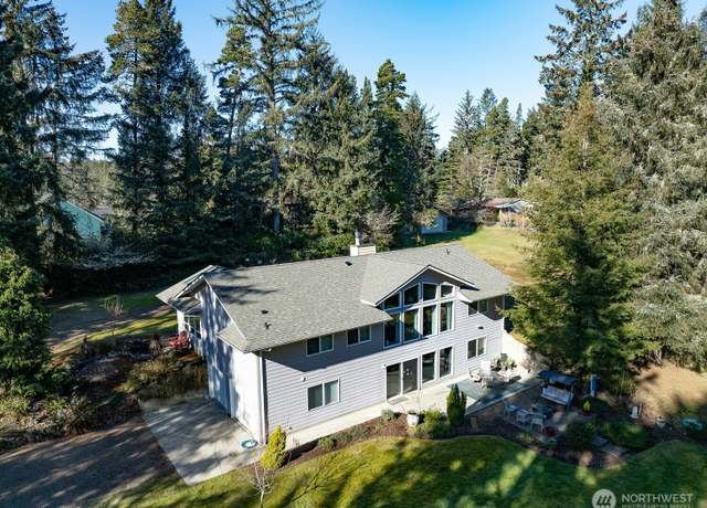 Property at 3201 318th St, Ocean Park, WA 98640, 3 beds, 2.5 baths