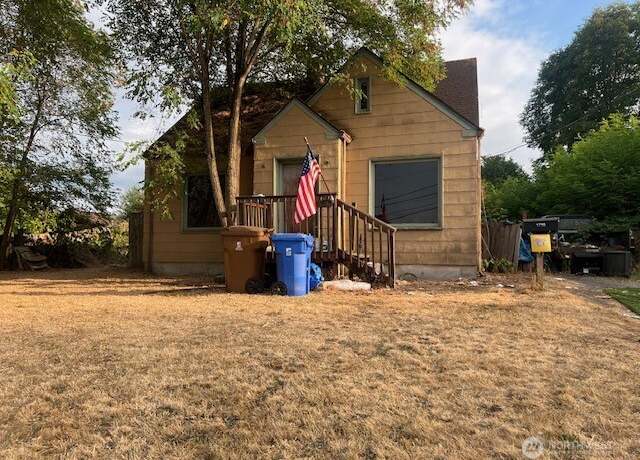Property at 1718 S 46th St, Tacoma, WA 98418, 3 beds, 1.5 baths