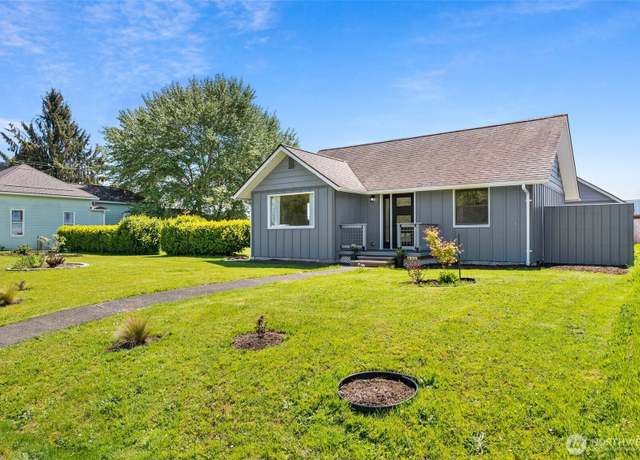 Property at 515 E Spruce St, Montesano, WA 98563, 3 beds, 1.5 baths