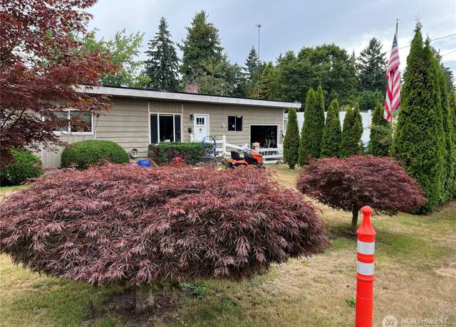 Property at 2560 E 3rd St, Port Orchard, WA 98366, 2 beds, 1.5 baths