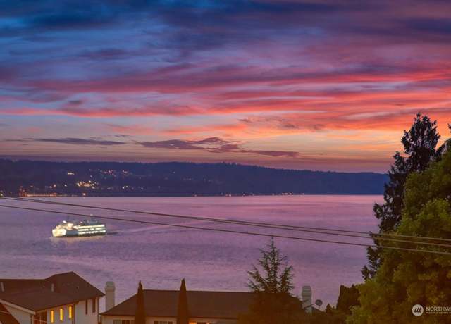 Property at 3710 W Mukilteo Blvd Unit B, Everett, WA 98203, 4 beds, 3 baths