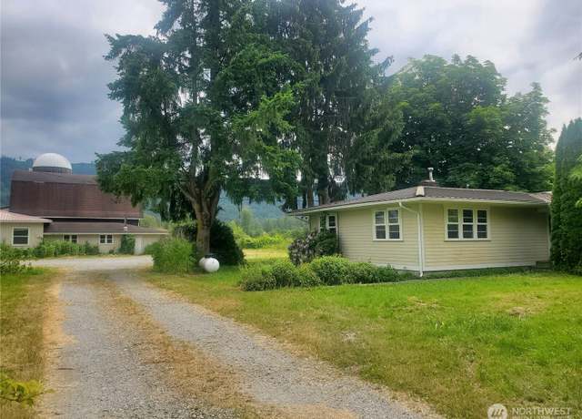 Property at 3288 Valley Hwy, Deming, WA 98244, 2 beds, 1 bath