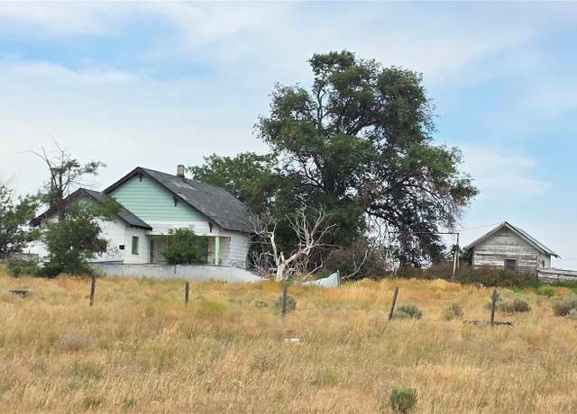 Property at 15841 US 2, Waterville, WA 98858, 4 beds, 1.5 baths