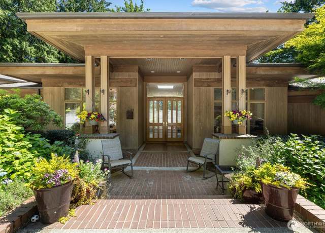 Property at 11700 198th Ave SE, Issaquah, WA 98027, 4 beds, 3.5 baths