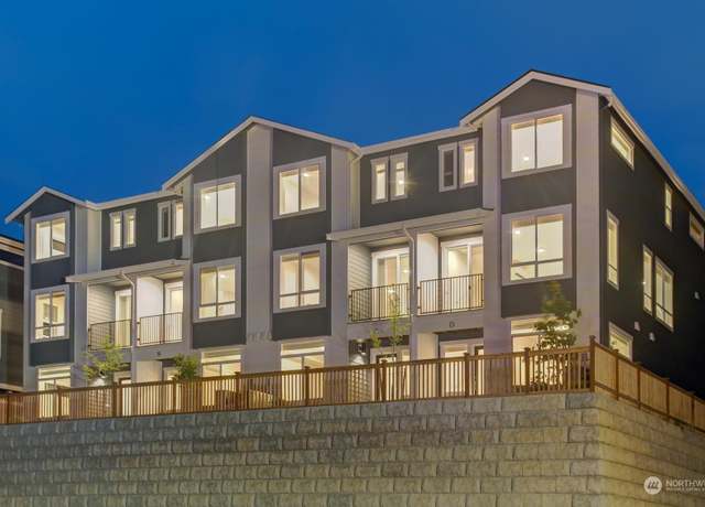 Property at 3702 W Mukilteo Blvd Unit D, Everett, WA 98203, 4 beds, 3 baths
