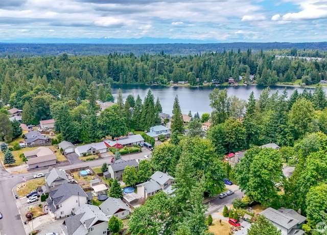 Property at 26717 213th Pl SE, Maple Valley, WA 98038, 5 beds, 4 baths