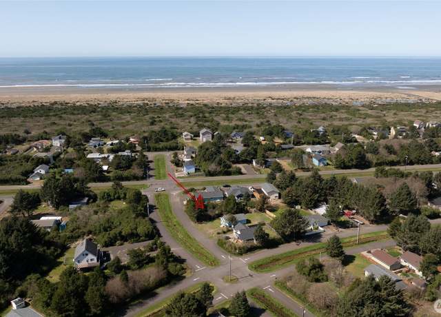Property at 190 Clover St NW, Ocean Shores, WA 98569