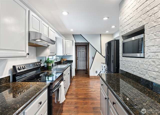 Property at 3510 58th Ave NW, Gig Harbor, WA 98335, 3 beds, 1.5 baths
