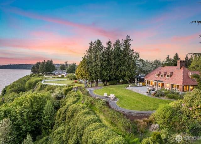 Property at 24635 8th Ave S, Des Moines, WA 98198, 5 beds, 3.5 baths