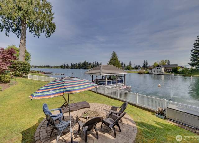 Property at 21026 30th Street Ct E, Lake Tapps, WA 98391, 5 beds, 3.5 baths