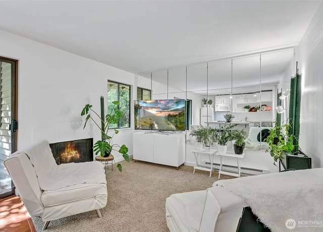 Property at 23453 16th Ave S Unit A304, Des Moines, WA 98198, 1 bed, 1 bath