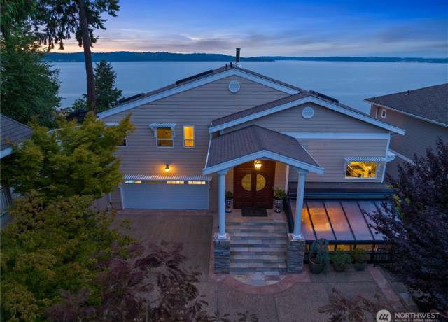 Property at 4346 SW 307th St, Federal Way, WA 98023, 3 beds, 2.5 baths