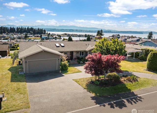Property at 37981 Hood Canal Dr NE, Hansville, WA 98340, 3 beds, 3.5 baths