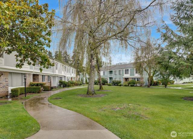 Property at 8648 Onyx Dr SW Unit B, Lakewood, WA 98498, 3 beds, 2.5 baths