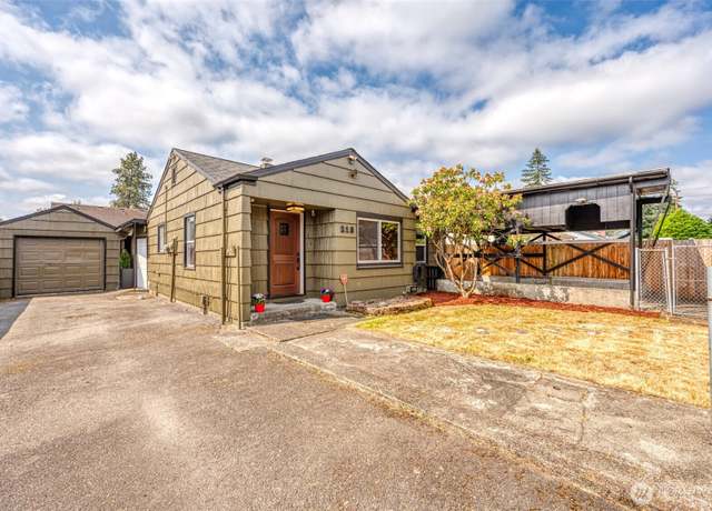 Property at 218 125th St S, Tacoma, WA 98444, 3 beds, 2 baths