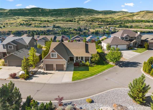 Property at 2835 Aspen Shores Dr, East Wenatchee, WA 98802, 3 beds, 2 baths