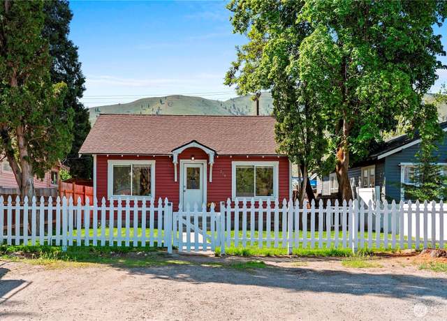 Property at 314 E Okanogan Ave, Chelan, WA 98816, 2 beds, 1 bath