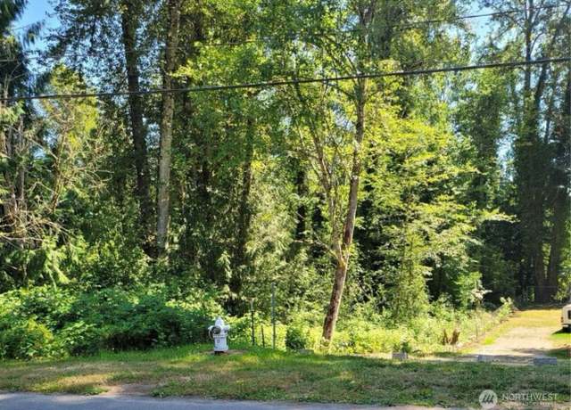 Property at 18627 SE 216th St, Renton, WA 98058