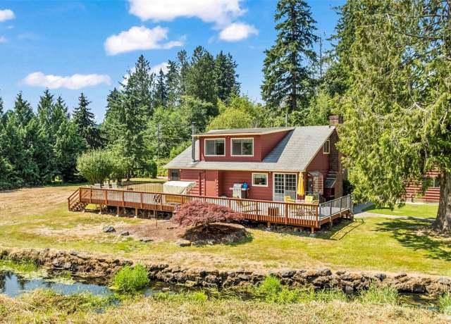 Property at 5523 53rd St W, University Place, WA 98467, 3 beds, 3 baths