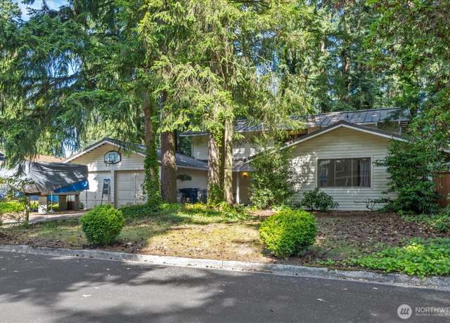 Property at 9112 120th Ave SE, Newcastle, WA 98056, 4 beds, 2.5 baths